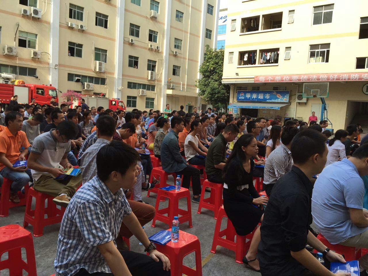甲岸科技園組織消防演習，提高企業(yè)安全生產(chǎn)意識